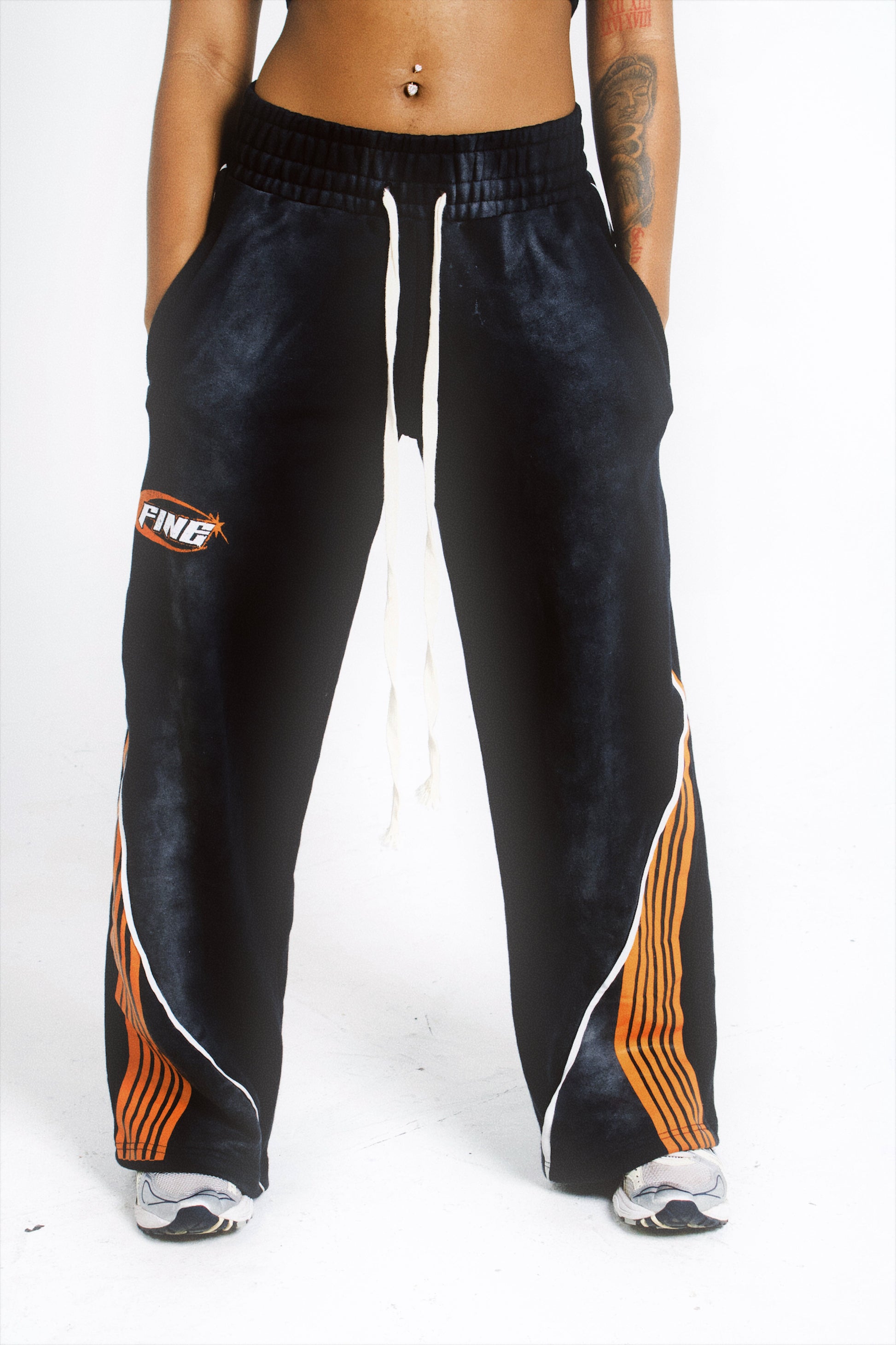 “BLACK CITRUS” SWEATPANTS
