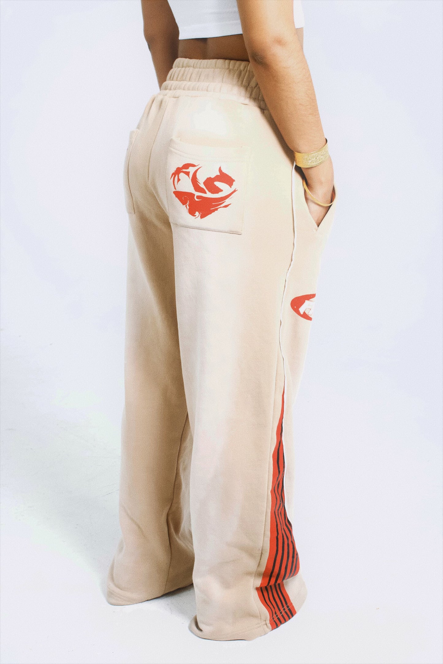 “CREAM CHERRY” SWEATPANTS